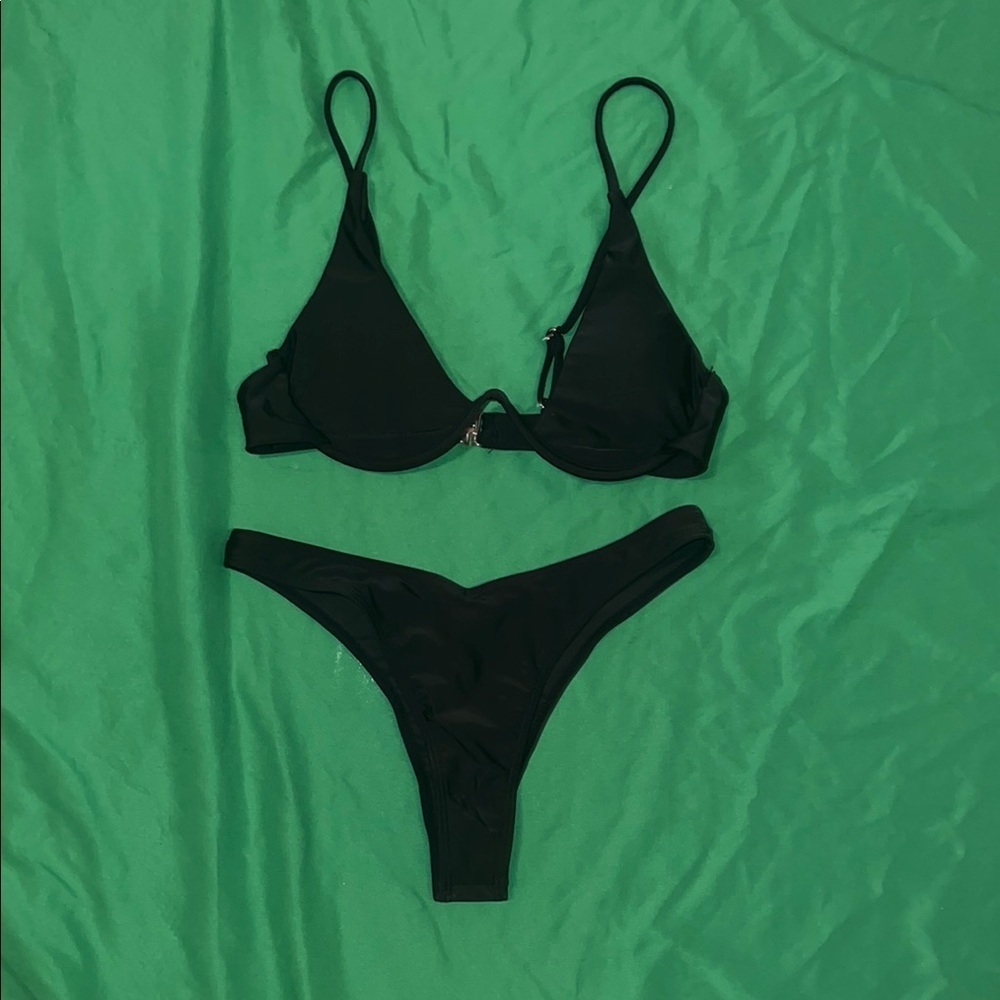 Elegant Black Women's Swimwear Set size Medium